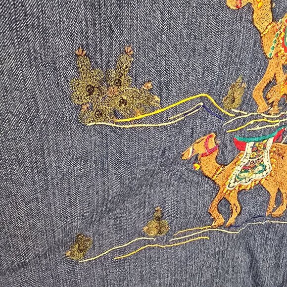 Chicos Vintage Denim Zip-Up Shirt Embroidered & Beaded Camel &Collar Boho READ - Picture 10 of 12